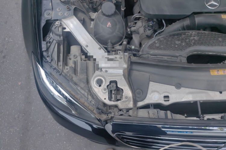 Used Mercedes-Benz E-Class 2020 Facelift E 300 L Stylish Edition Engine Bay Right