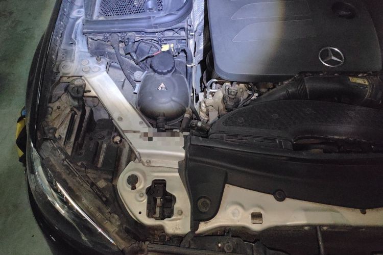 Used Mercedes-Benz E-Class 2020 Restyled E 300 L Exclusive Edition Engine Bay Right