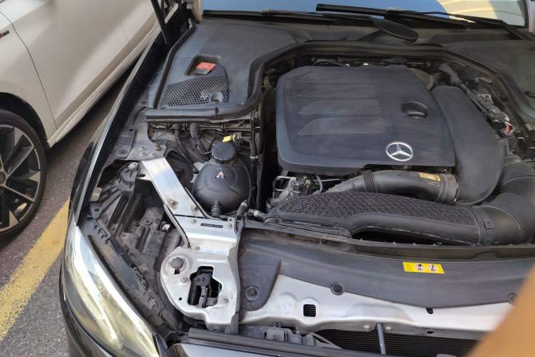 Used Mercedes-Benz E-Class 2020 Restyled E 300 L Sporty and Stylish Edition Engine Bay Right