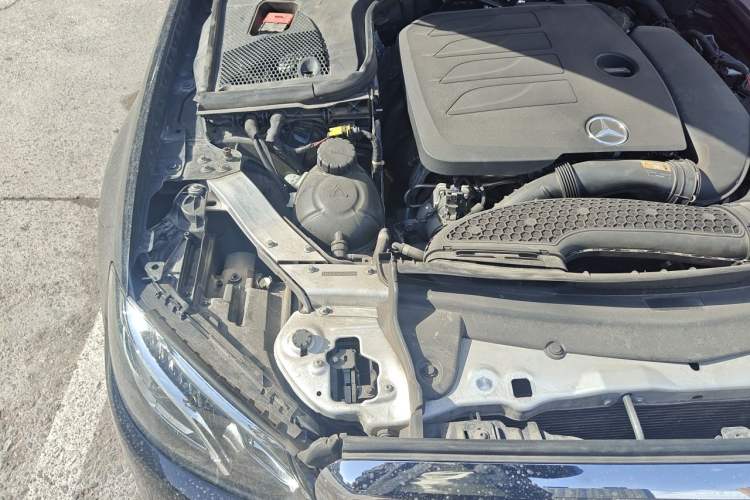 Used Mercedes-Benz E-Class 2020 Restyled E 300 L Exclusive Edition Engine Bay Right