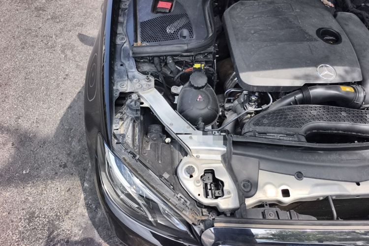 Used Mercedes-Benz E-Class 2020 Facelift E 260 L Engine Bay Right