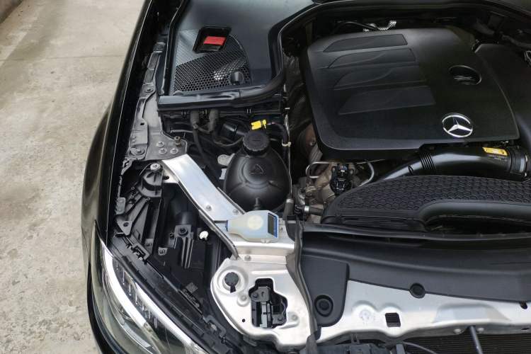 Used Mercedes-Benz E-Class 2020 Restyled E 300 L Sporty and Stylish Edition Engine Bay Right