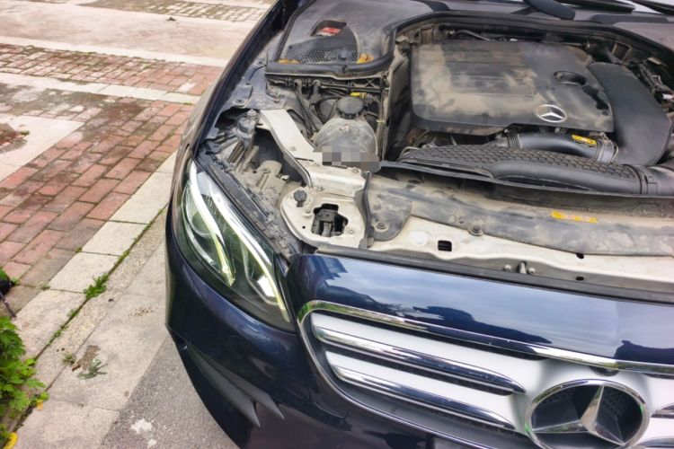 Used Mercedes-Benz E-Class 2020 E 300 L Sporty and Stylish Model Engine Bay Right