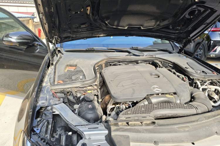 Used Mercedes-Benz E-Class 2020 Restyled E 300 L Sporty and Stylish Edition Engine Bay Right