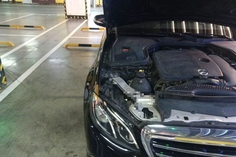 Used Mercedes-Benz E-Class 2020 E 260 L Engine Bay Right