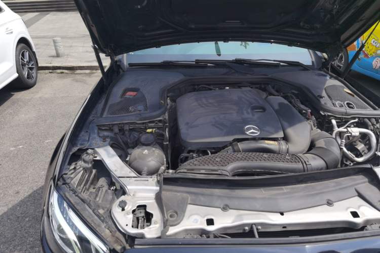 Used Mercedes-Benz E-Class 2020 E 300 L Sport Luxury Edition Engine Bay Right