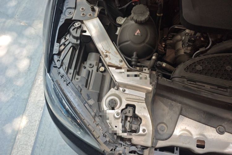 Used Mercedes-Benz E-Class 2020 Restyled E 300 L Exclusive Edition Engine Bay Right