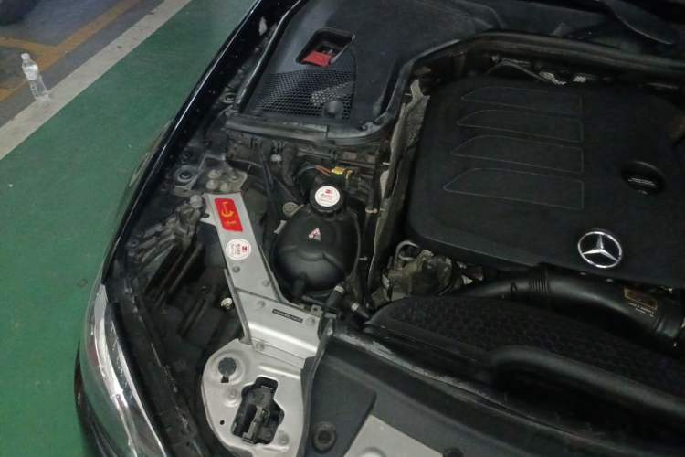 Used Mercedes-Benz E-Class 2020 Facelift E 300 L Stylish Edition Engine Bay Right