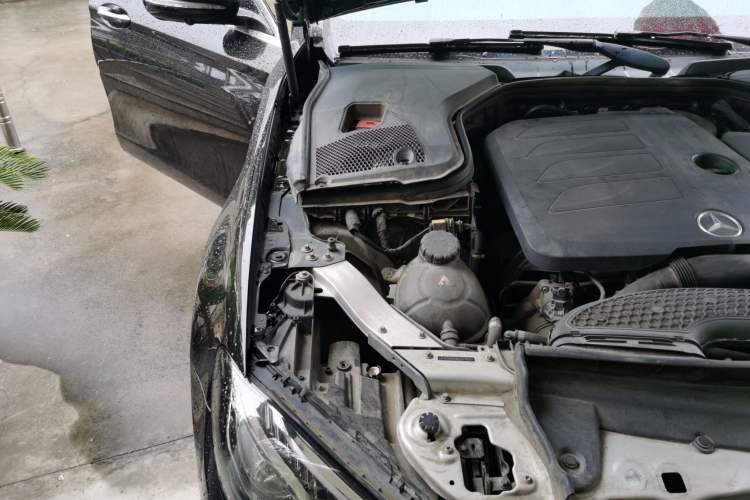 Used Mercedes-Benz E-Class 2020 E 300 L Stylish Model Engine Bay Right