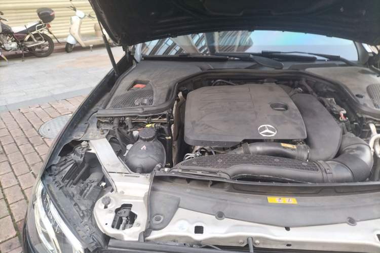Used Mercedes-Benz E-Class 2020 E 300 L Sporty and Stylish Model Engine Bay Right