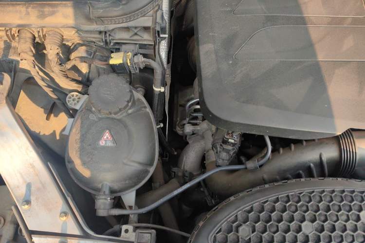 Used Mercedes-Benz E-Class 2020 E 260 L 4MATIC Engine Bay Right