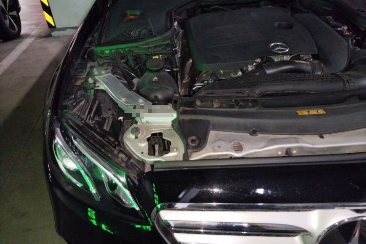 Used Mercedes-Benz E-Class 2020 E 300 L Sport Luxury Edition Engine Bay Right