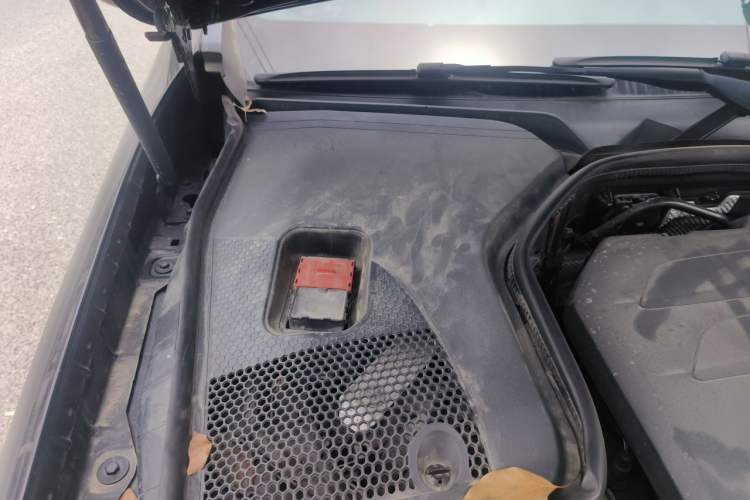 Used Mercedes-Benz E-Class 2020 Facelift E 260 L Engine Bay Right