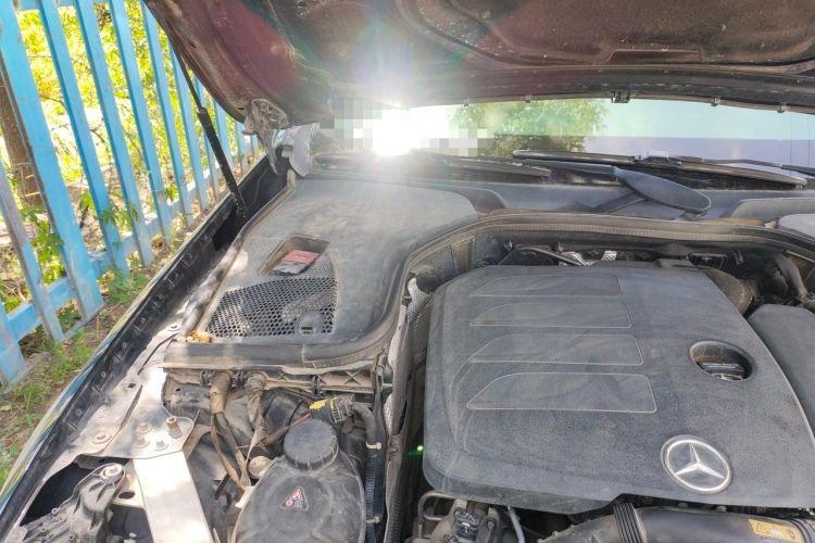 Used Mercedes-Benz E-Class 2020 E 300 L Sport Luxury Edition Engine Bay Right