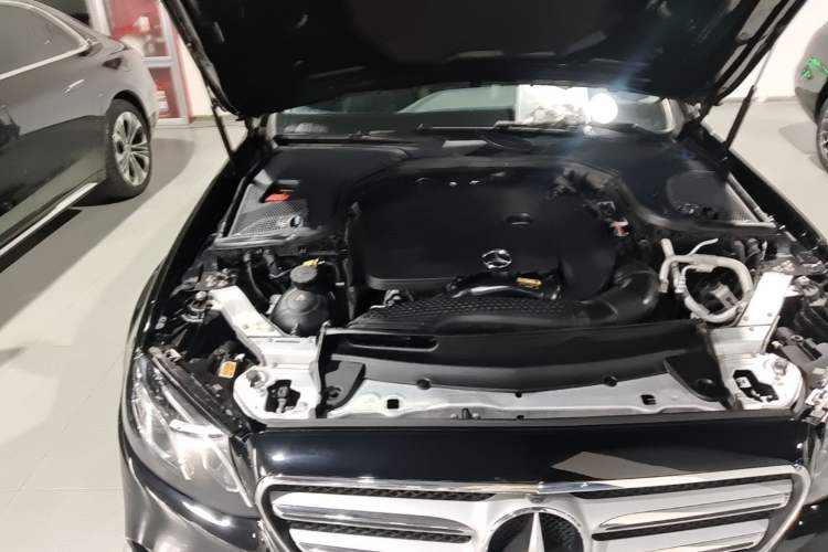 Used Mercedes-Benz E-Class 2020 E 300 L Sporty and Stylish Model Engine Bay Right