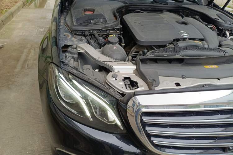 Used Mercedes-Benz E-Class 2020 Facelift E 300 L Stylish Edition Engine Bay Right