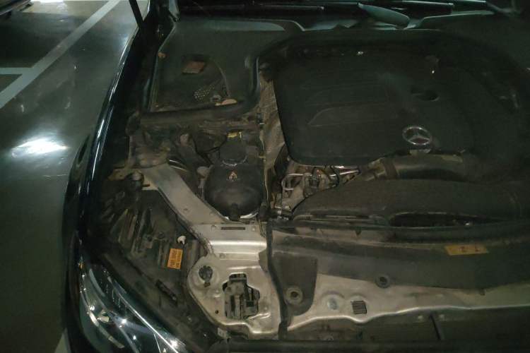 Used Mercedes-Benz E-Class 2020 Restyled E 300 L Exclusive Edition Engine Bay Right