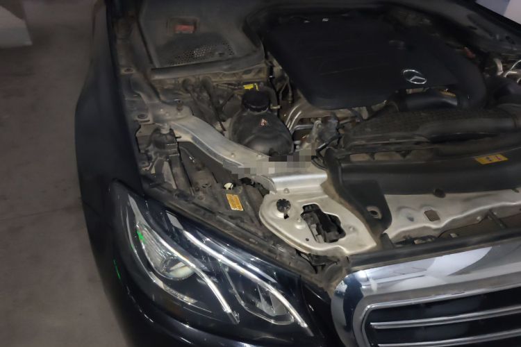 Used Mercedes-Benz E-Class 2020 E 260 L Engine Bay Right