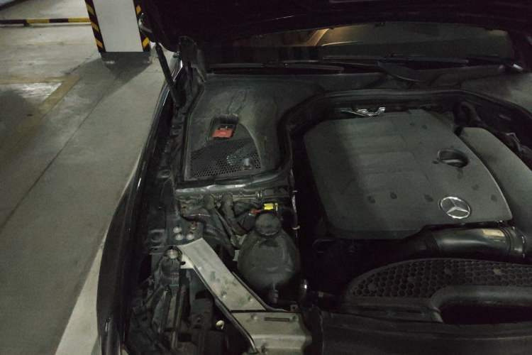 Used Mercedes-Benz E-Class 2020 E 300 L Luxury Model Engine Bay Right