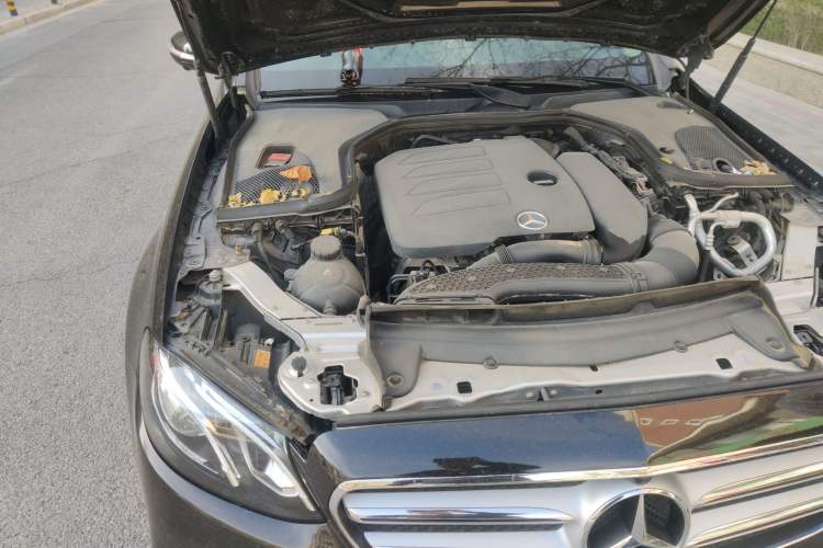 Used Mercedes-Benz E-Class 2020 E 300 L Sport Luxury Edition Engine Bay Right