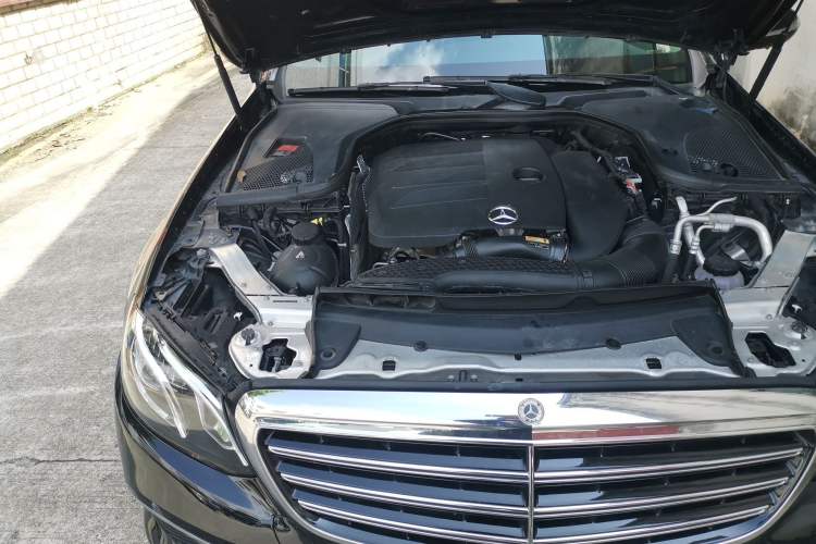 Used Mercedes-Benz E-Class 2020 Facelift E 260 L Engine Bay Right