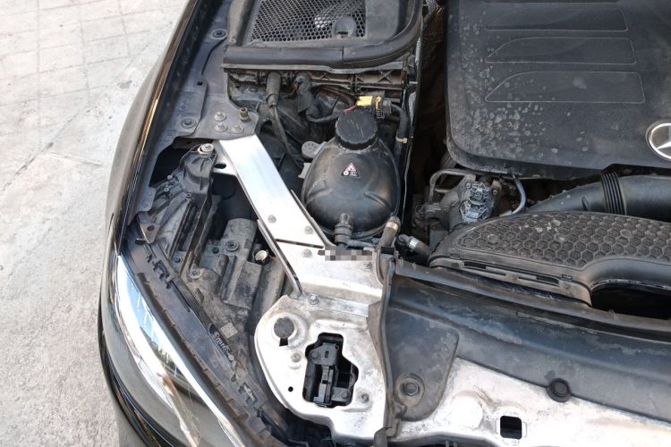 Used Mercedes-Benz E-Class 2020 Restyled E 300 L Sporty and Stylish Edition Engine Bay Right