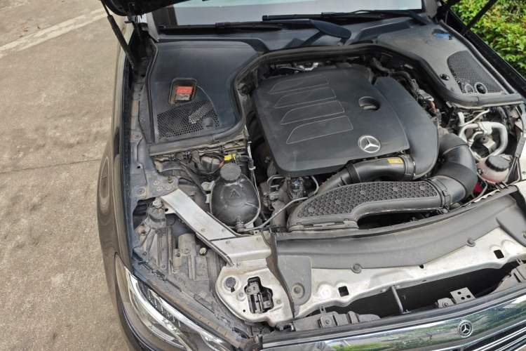 Used Mercedes-Benz E-Class 2020 E 260 L Engine Bay Right