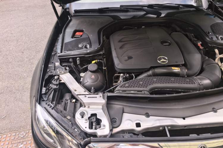 Used Mercedes-Benz E-Class 2020 Facelift E 260 L Engine Bay Right