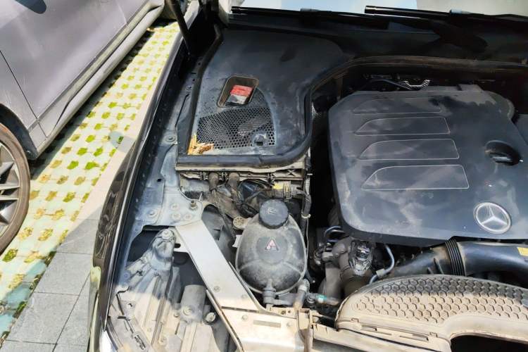Used Mercedes-Benz E-Class 2020 Restyled E 300 L Sport Exclusive Edition Engine Bay Right