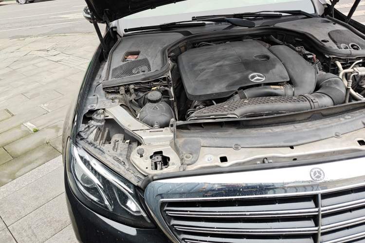 Used Mercedes-Benz E-Class 2020 E 300 L Stylish Model Engine Bay Right