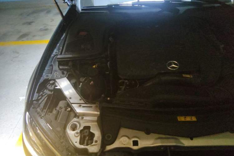 Used Mercedes-Benz E-Class 2020 E 300 L Stylish Model Engine Bay Right