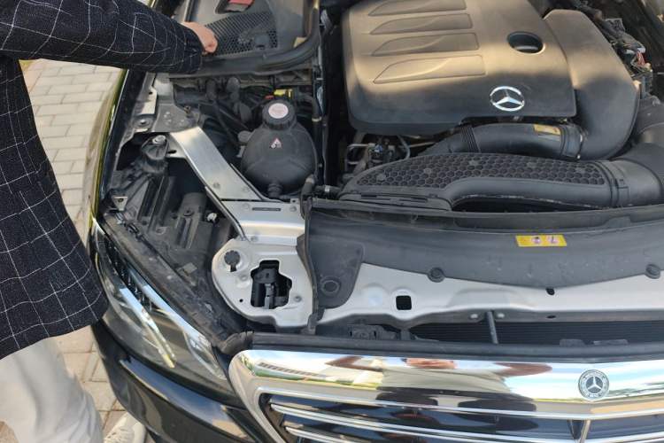Used Mercedes-Benz E-Class 2020 Facelift E 300 L Stylish Edition Engine Bay Right