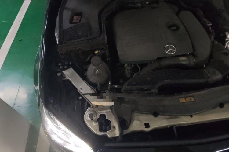 Used Mercedes-Benz E-Class 2020 E 300 L Sporty and Stylish Model Engine Bay Right
