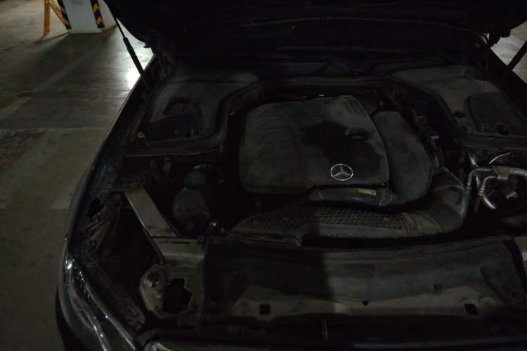 Used Mercedes-Benz E-Class 2020 E 300 L Stylish Model Engine Bay Right
