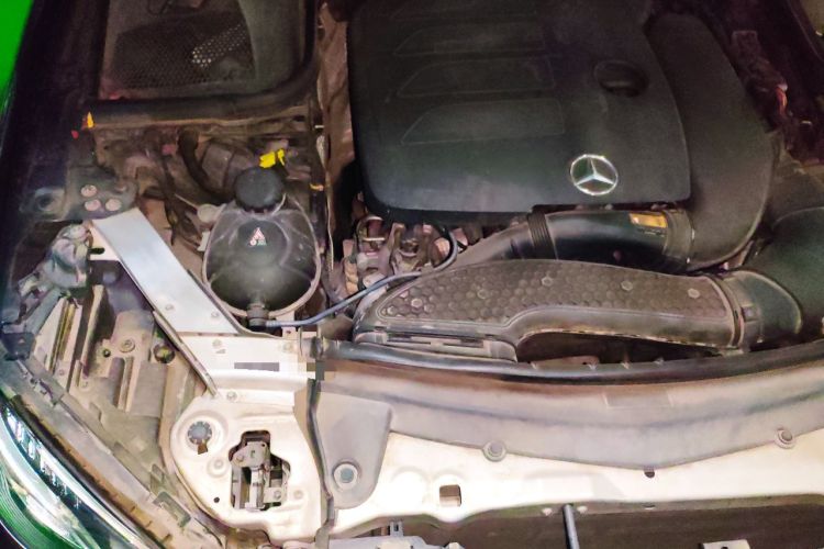 Used Mercedes-Benz E-Class 2020 E 260 L Engine Bay Right