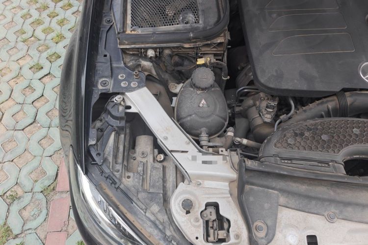Used Mercedes-Benz E-Class 2020 E 300 L Luxury Model Engine Bay Right