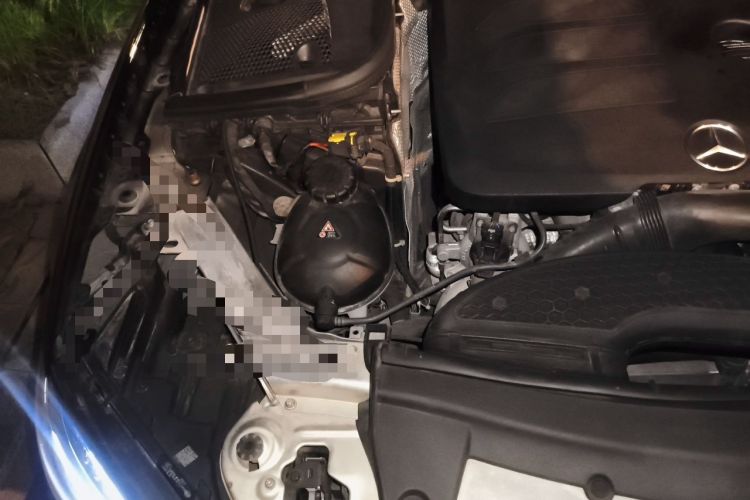 Used Mercedes-Benz E-Class 2020 E 260 L Engine Bay Right