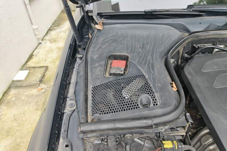 Used Mercedes-Benz E-Class 2020 E 260 L 4MATIC Engine Bay Right