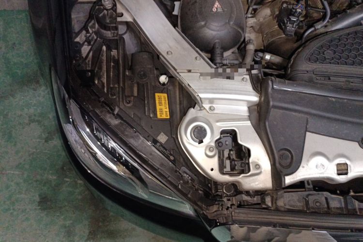 Used Mercedes-Benz E-Class 2020 Restyled E 300 L Exclusive Edition Engine Bay Right