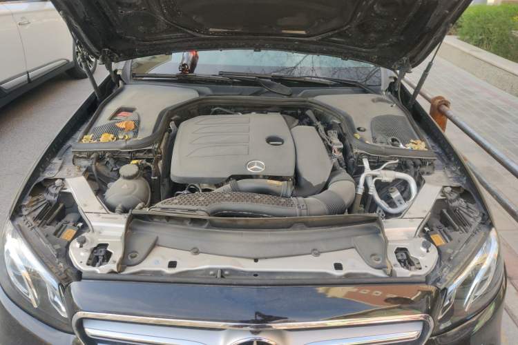Used Mercedes-Benz E-Class 2020 E 300 L Sport Luxury Edition Engine Bay