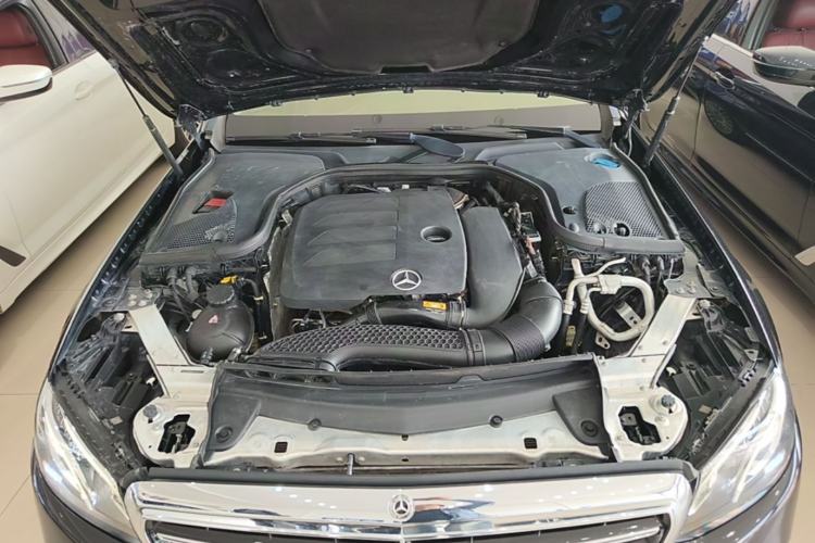 Used Mercedes-Benz E-Class 2020 E 300 L Luxury Model Engine Bay