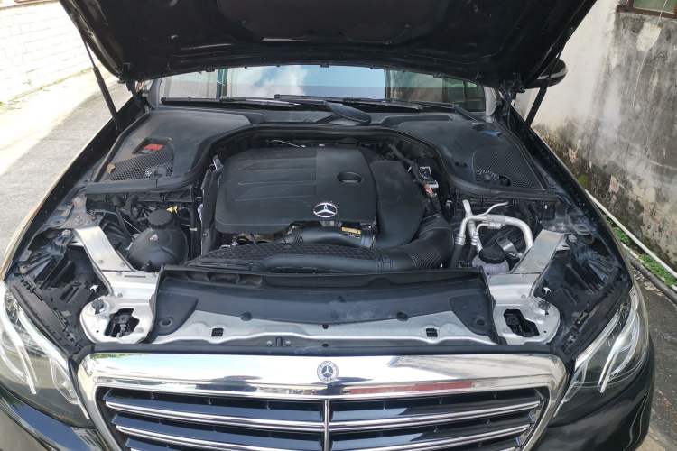 Used Mercedes-Benz E-Class 2020 Facelift E 260 L Engine Bay
