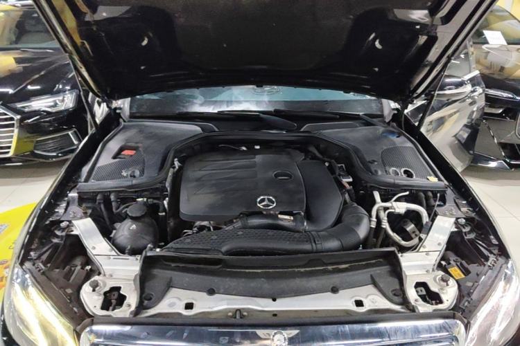 Used Mercedes-Benz E-Class 2020 E 300 L Luxury Model Engine Bay