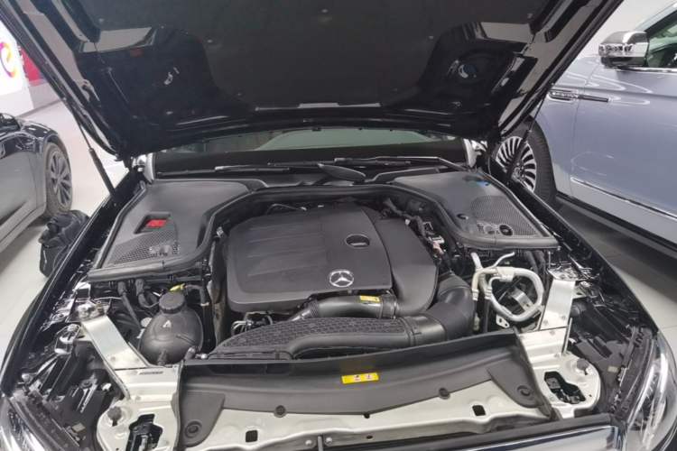 Used Mercedes-Benz E-Class 2020 Restyled E 300 L Exclusive Edition Engine Bay