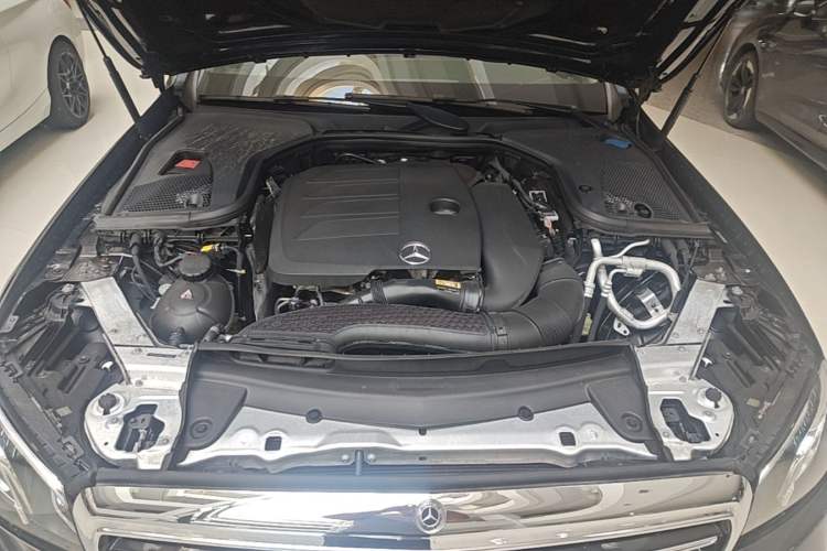 Used Mercedes-Benz E-Class 2020 Restyled E 300 L Exclusive Edition Engine Bay