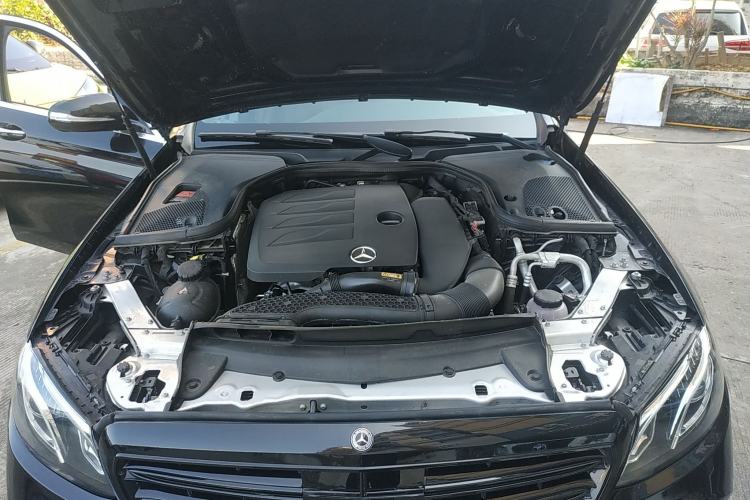 Used Mercedes-Benz E-Class 2020 E 260 L Engine Bay