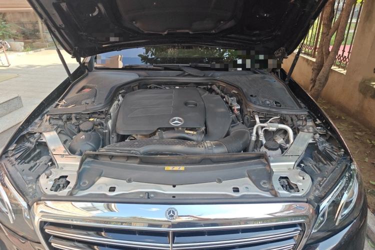 Used Mercedes-Benz E-Class 2020 E 260 L Engine Bay