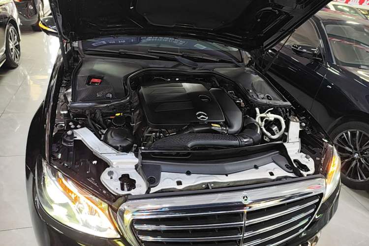 Used Mercedes-Benz E-Class 2020 Restyled E 300 L Exclusive Edition Engine Bay