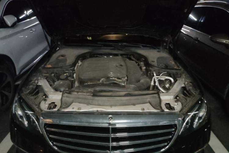 Used Mercedes-Benz E-Class 2020 E 300 L Luxury Model Engine Bay