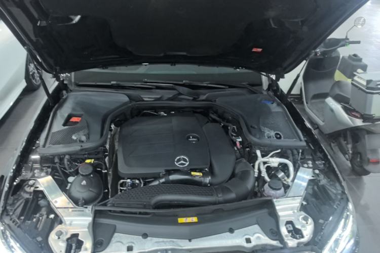 Used Mercedes-Benz E-Class 2020 E 260 L Engine Bay